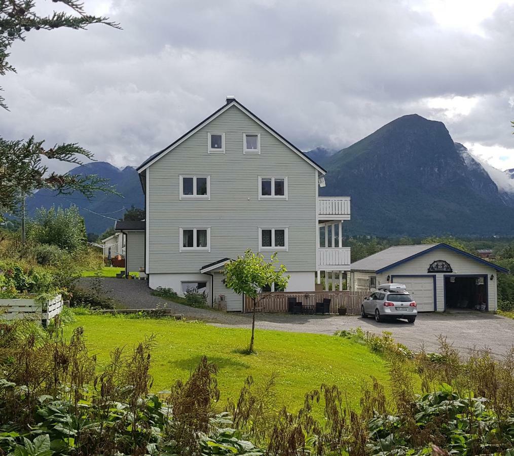 Apartment Dreamvalley Isfjorden Εξωτερικό φωτογραφία